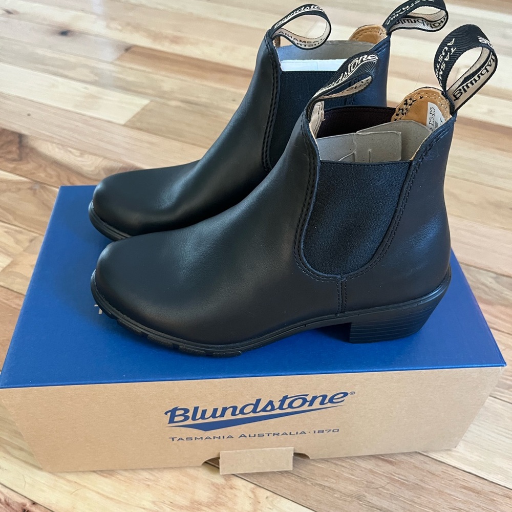 Blundstone Women's Black Elastic Sided Boots